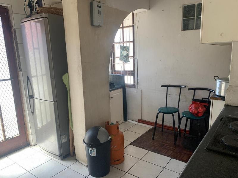 8 Bedroom Property for Sale in Montana Western Cape